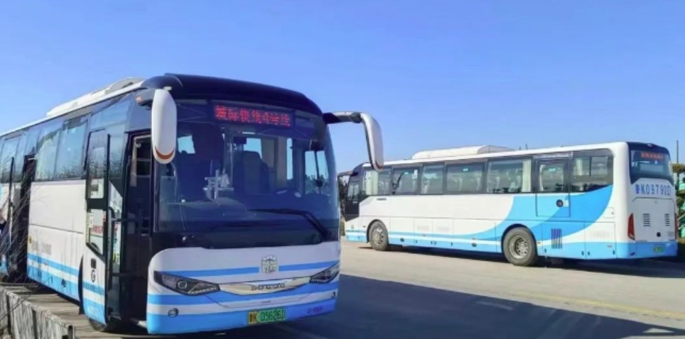 乘坐城際4號線，打卡布魯維斯、那香海、海草部落，連線貓頭山、火炬八街。