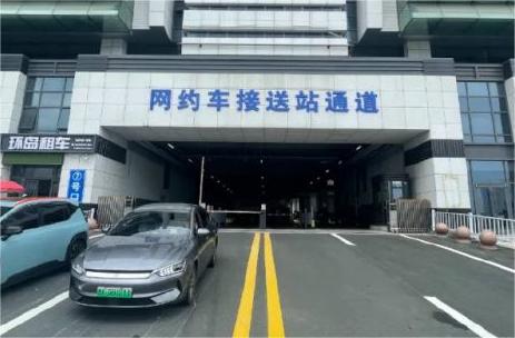 7月15日，威海站網(wǎng)約車接送站通道啟用！